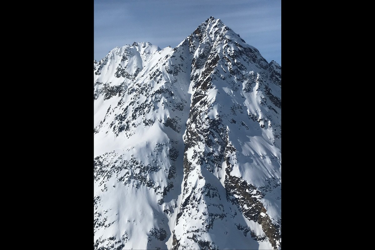 Couli Zone glacier ski camp zone, the big Couli.