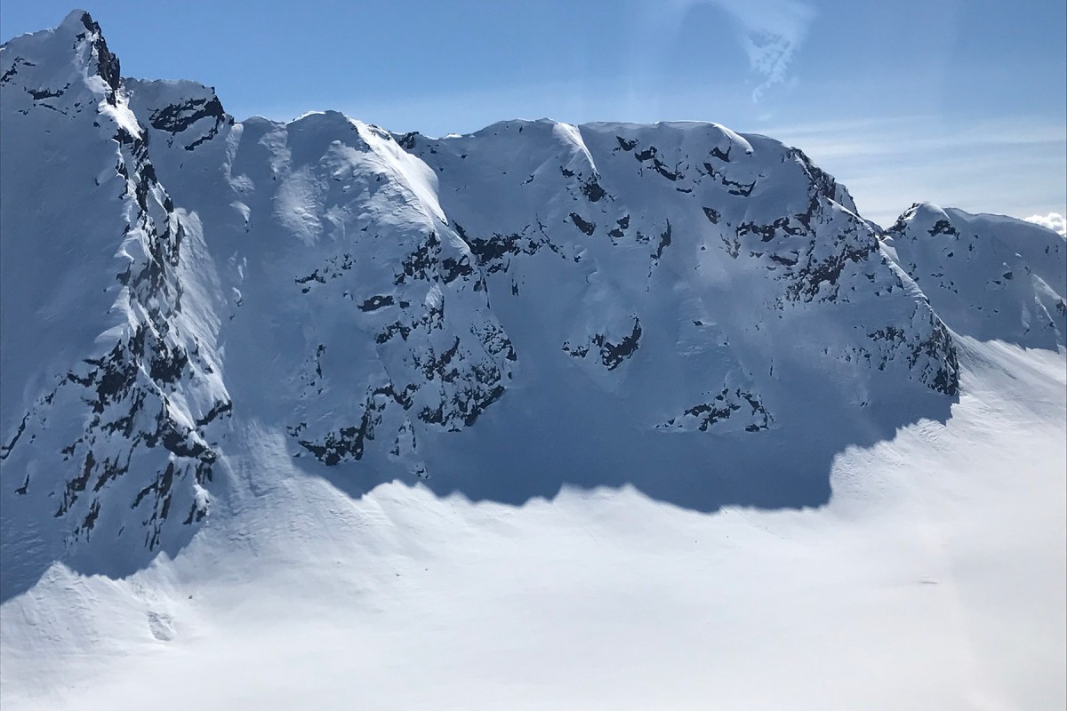 Thompson pass ski plane flights out to Mohawk for backcountry skiing.