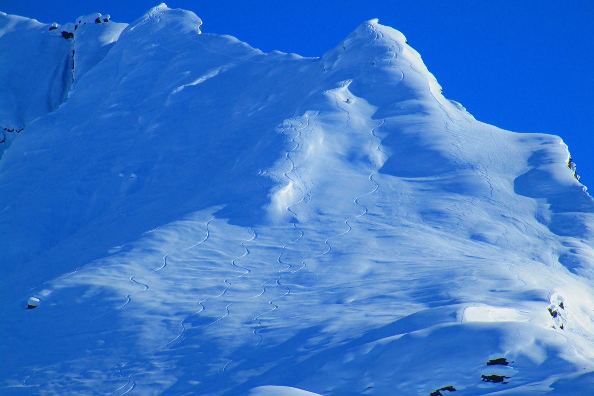 Places to ski with glacier ski camps near Valdez